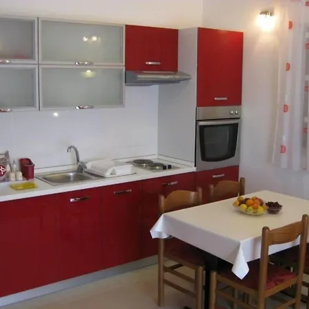 Ferienwohnung Fuer 5 Personen Ca 60 Qm In Srima, Dalmatien Norddalmatien - B60472 * Srima