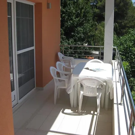 Ferienwohnung Fuer 5 Personen Ca 60 Qm In Srima, Dalmatien Norddalmatien - B60472 Apartamento *
