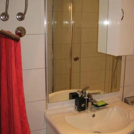 Apartamento Ferienwohnung Fuer 5 Personen Ca 60 Qm In Srima, Dalmatien Norddalmatien - B60472 Srima
