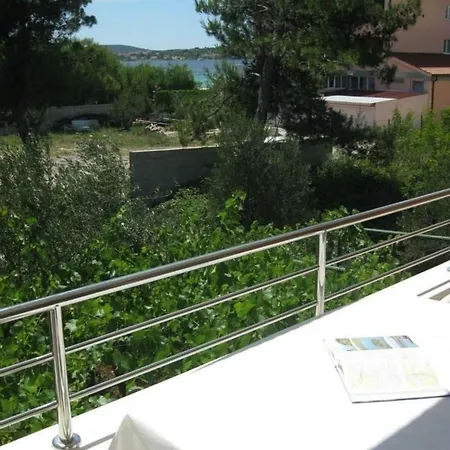 Apartamento Ferienwohnung Fuer 5 Personen Ca 60 Qm In Srima, Dalmatien Norddalmatien - B60472 *